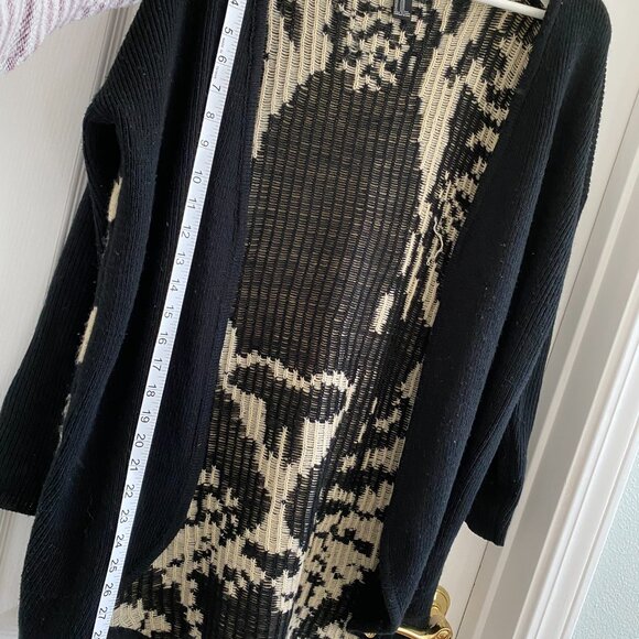 Forever 21 Abstract Lion Print Cardiagan Sweater – Black & Beige - Picture 8 of 8